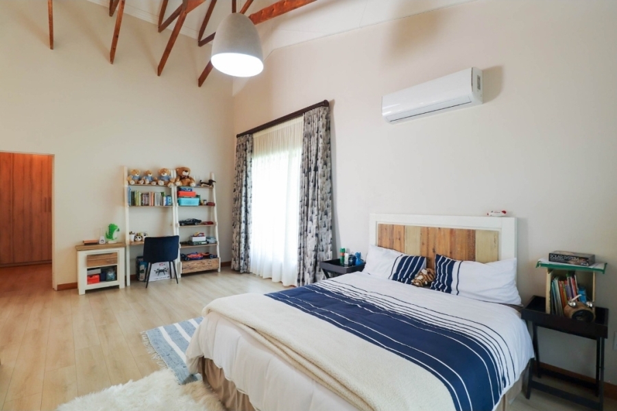 5 Bedroom Property for Sale in Protea Park North West